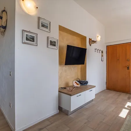 Angelo Nyaraló Golfo Aranci
